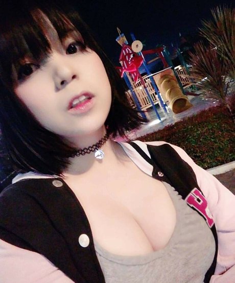 AkemiMikaido art star pic