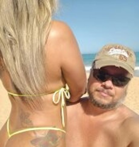 Esther Exhib art star photo