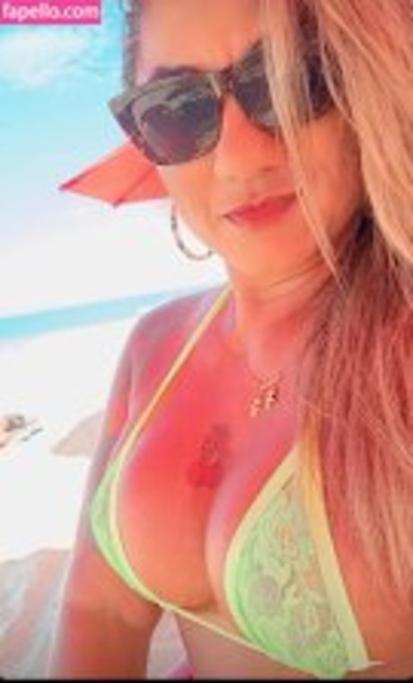 Esther Exhib star hd picture