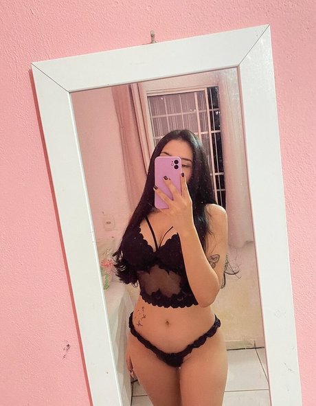 Ananda Rodrigues erotic model image