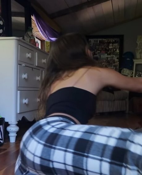 Brooke Bush perfect star picture