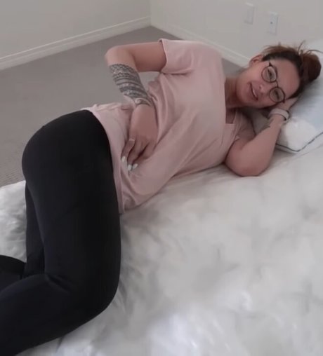 Geovanna Antoinette beautiful star img