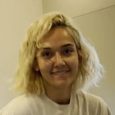 Geovanna Antoinette model sex picture