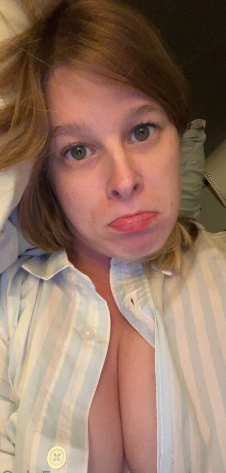 Curvy Krysta pornographic actress archive