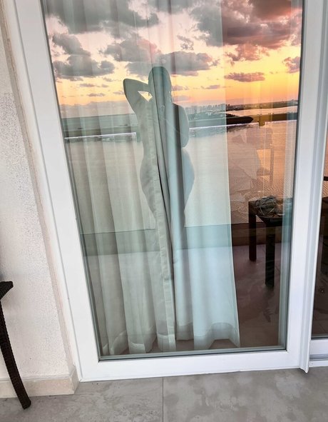 Curvy Krysta star top pic