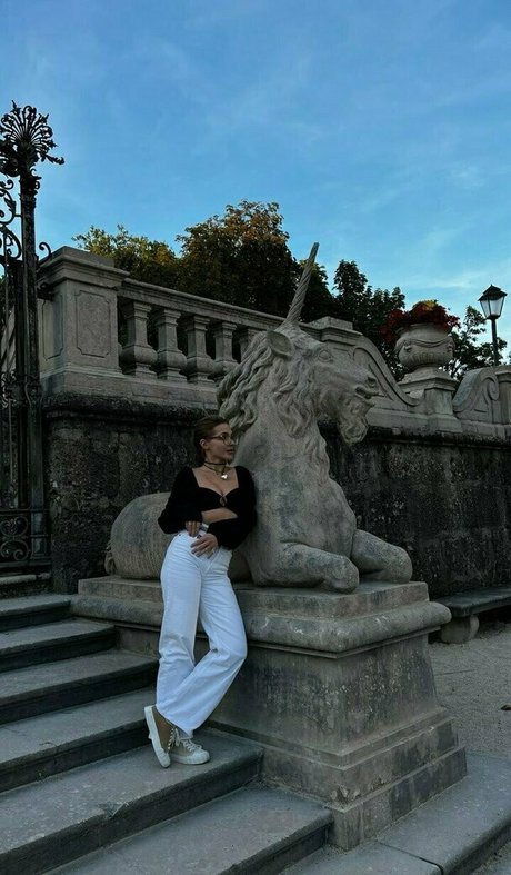 abby roseee nudes model gallery