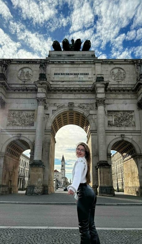 abby roseee star art photo