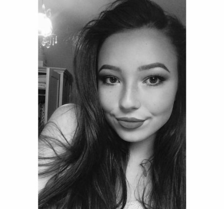 Lydia Harrison hd star image