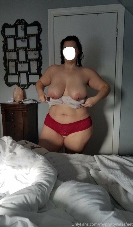 myprettywifesfeet exclusive pornstar photo