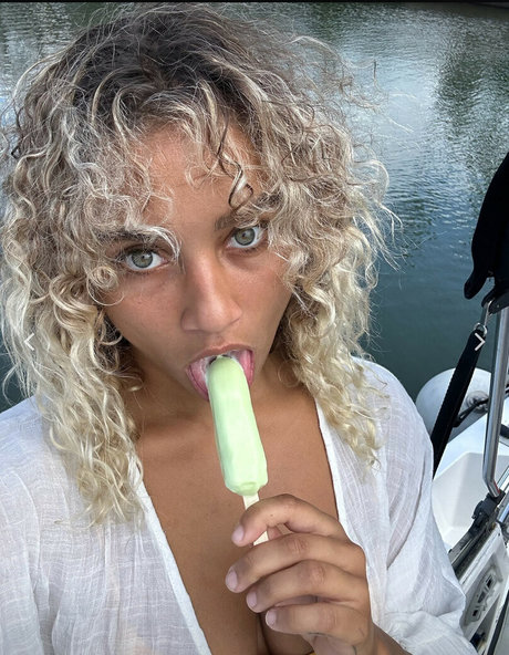 Salah Brooks pornstar art galleries