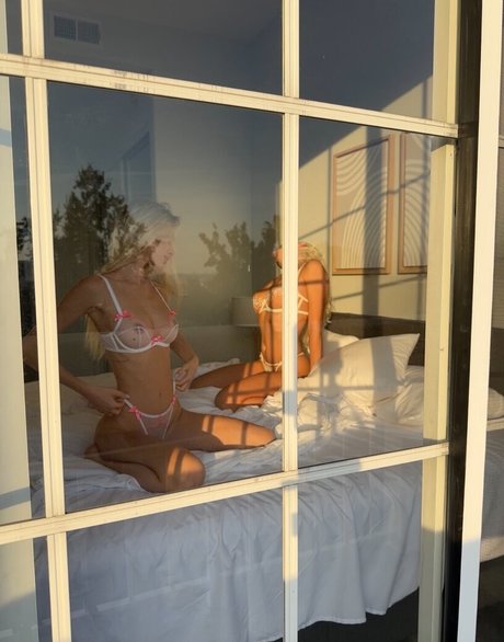 Ayakaomi pretty star photos