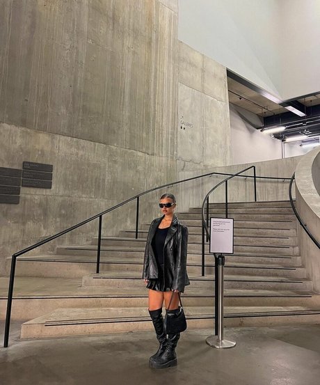 Isabella Evans porn actress photo