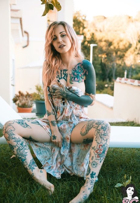 Ninaq top star galleries