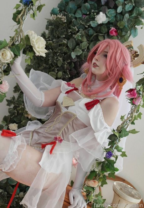 mitsarin erotic actress pictures