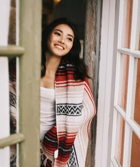 Maria Zhang hot pornstar gallery