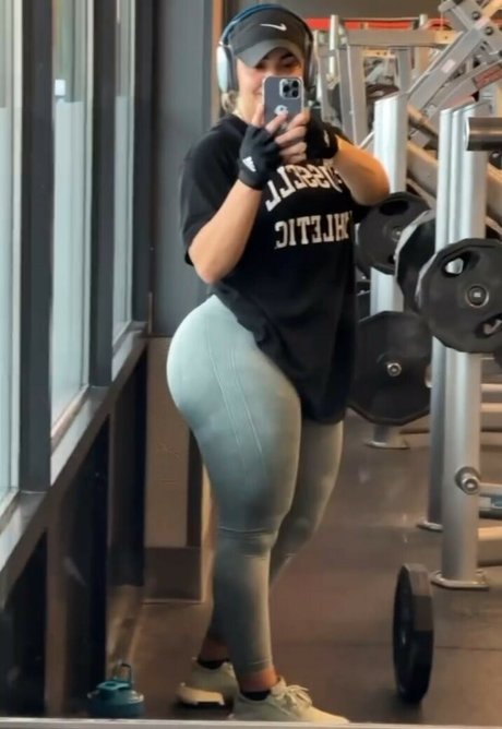 Adxfeels naked model pics