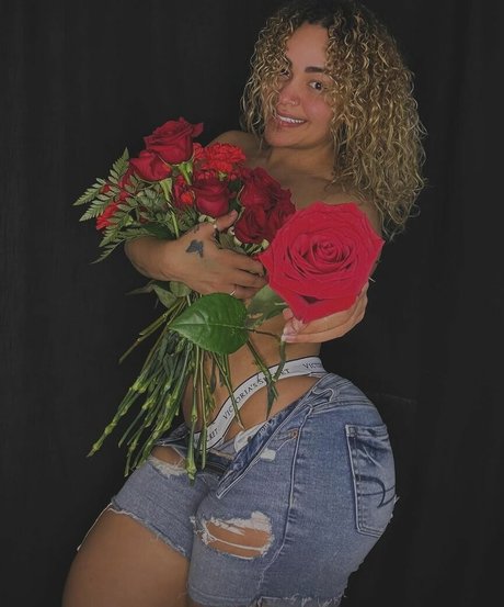 Adxfeels beautiful actress pic