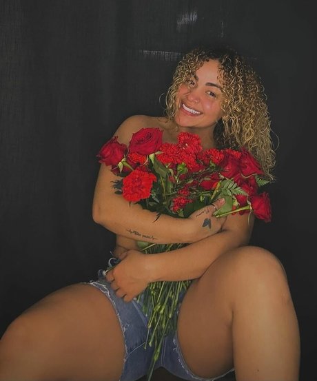 Adxfeels naked model pics