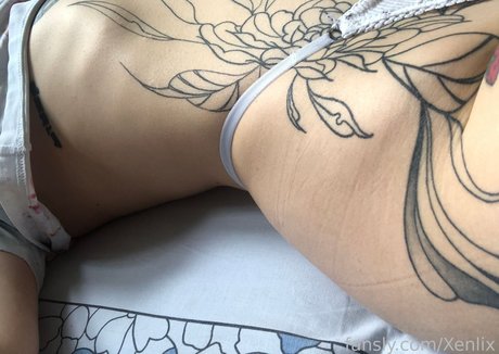 Xenlix model hot photos