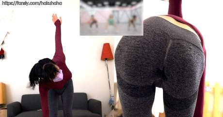 hakuhaha model nude photo