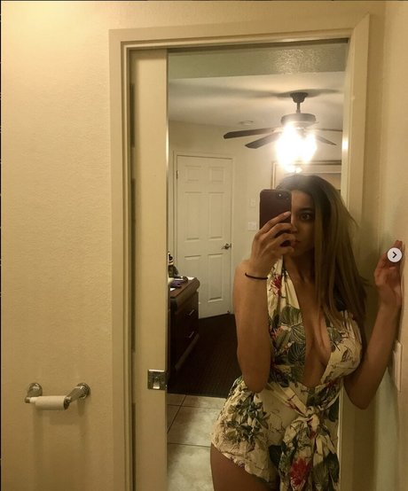 Nishathenerd porn model img