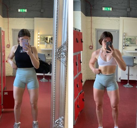 Mia Andrew erotic model pic