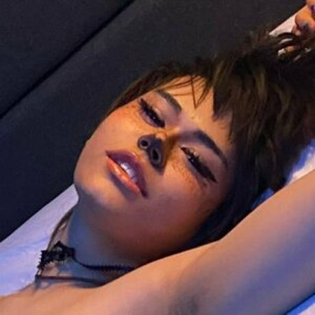 KianaVi best actress images