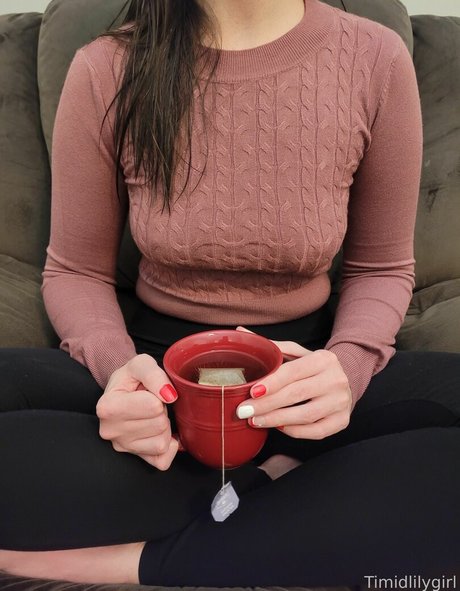 Timidlilygirl star erotic pic