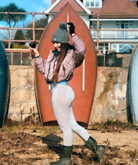 Sophia Ellis erotic actress img