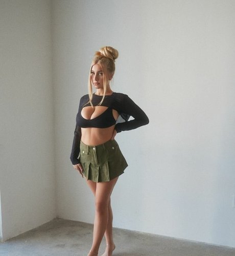 Trinityy Rain pornstar adult pics