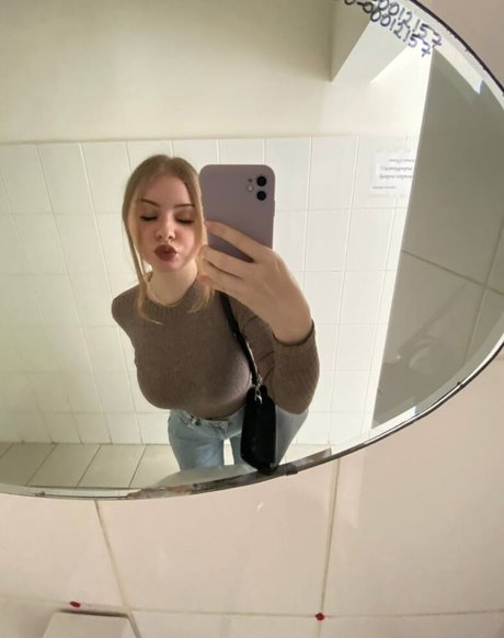 katrlvinaa exclusive actress galleries