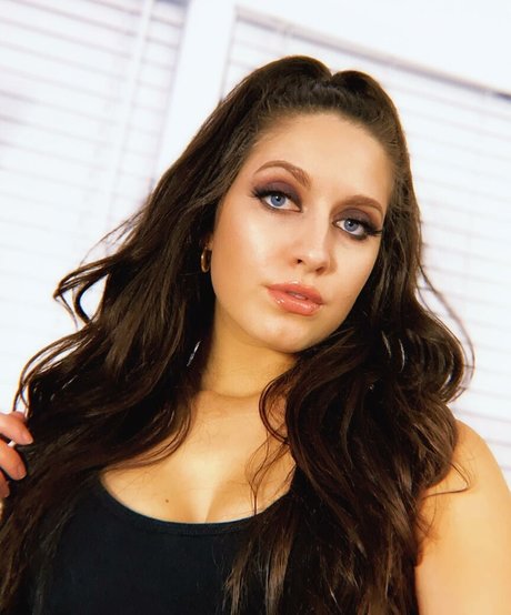 Amber Skyy xxx star galleries