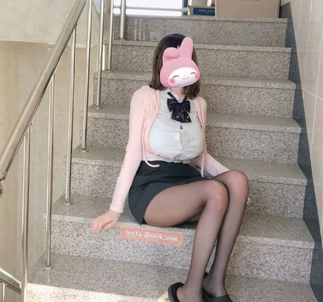 milksom high quality pornstar images