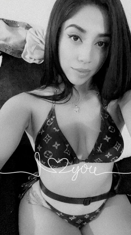 claudiaax0__ model xxx pic