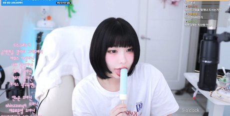 mayfl y erotic model pictures