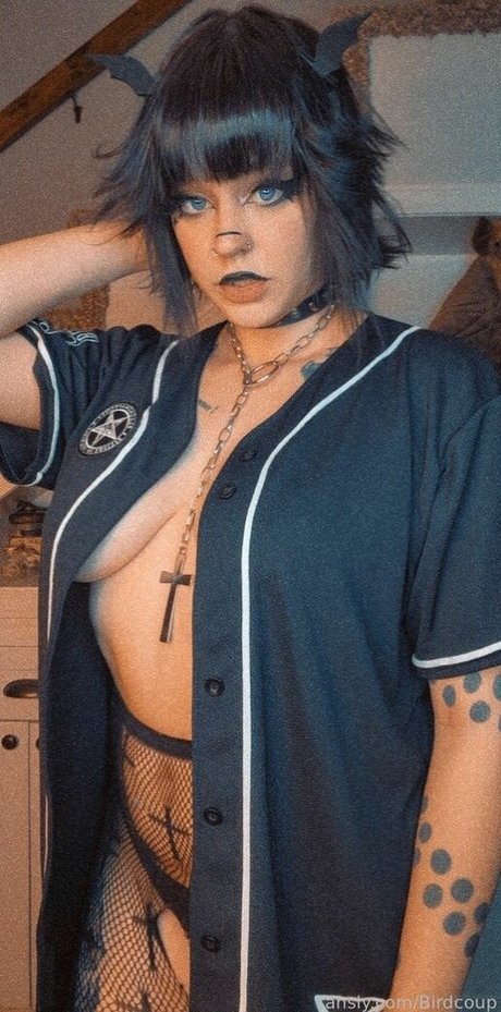 Coophound porn model picture