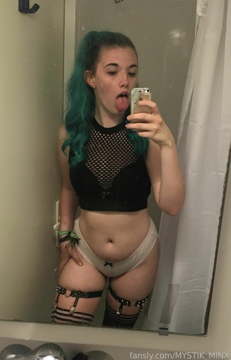 MYSTIK MINX erotic actress pics