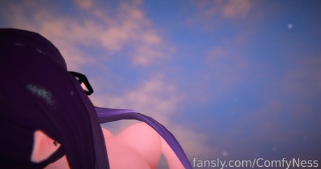 ComfyNess sex actress pic