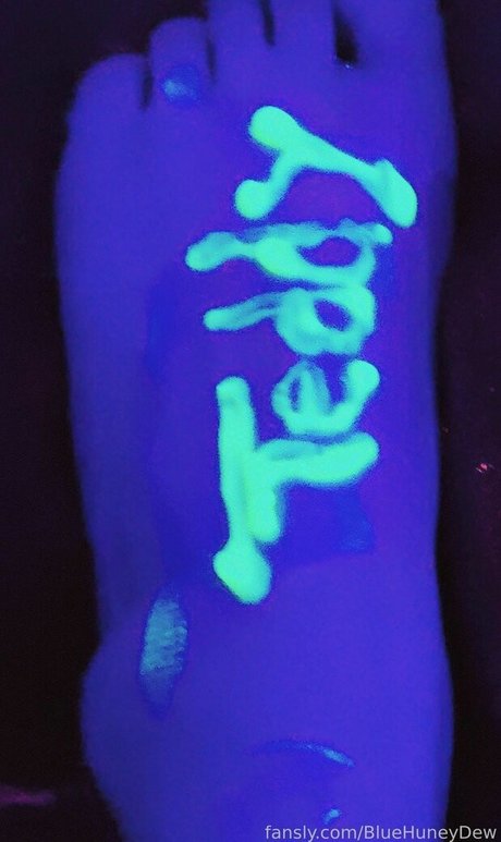 BlueHuneyDew free star pic