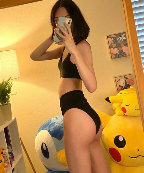 eskayuwu sexy actress images