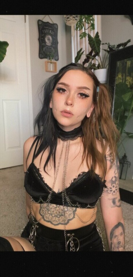 lunarnymph_ star naked img