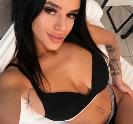 Denisa R Maria star high quality picture