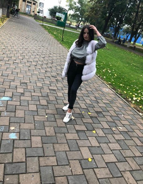 Denisa R Maria model nude photos