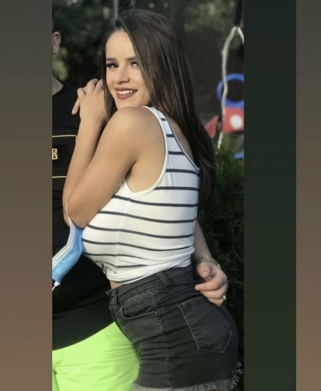 Denisa R Maria model perfect pic