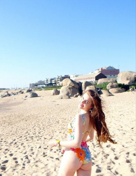 Condessa Anasta exclusive model images