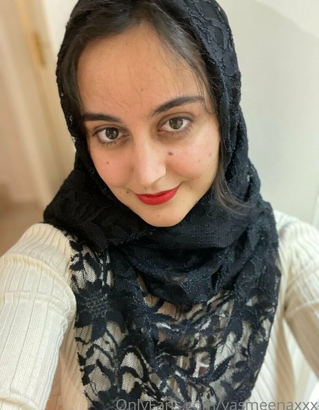 Yasmeena Ali star erotic image