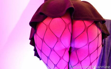 Nyanniee model nudes img