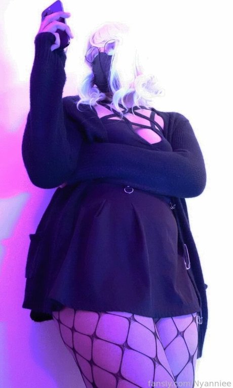 Nyanniee pretty model pictures