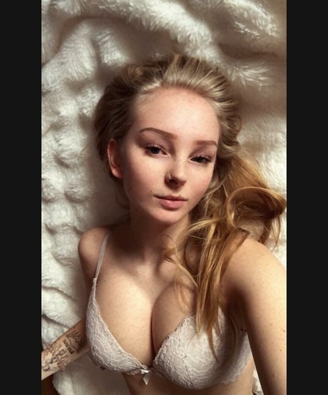 blonde vivi best star img