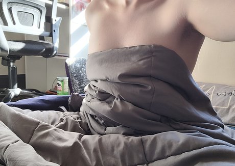 NicoKnut actress pics